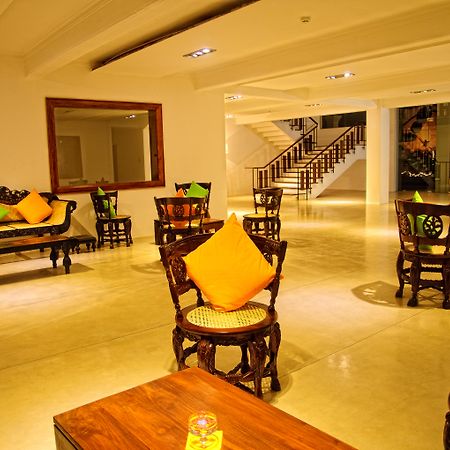 Rajarata Hotel Анурадхапура Экстерьер фото
