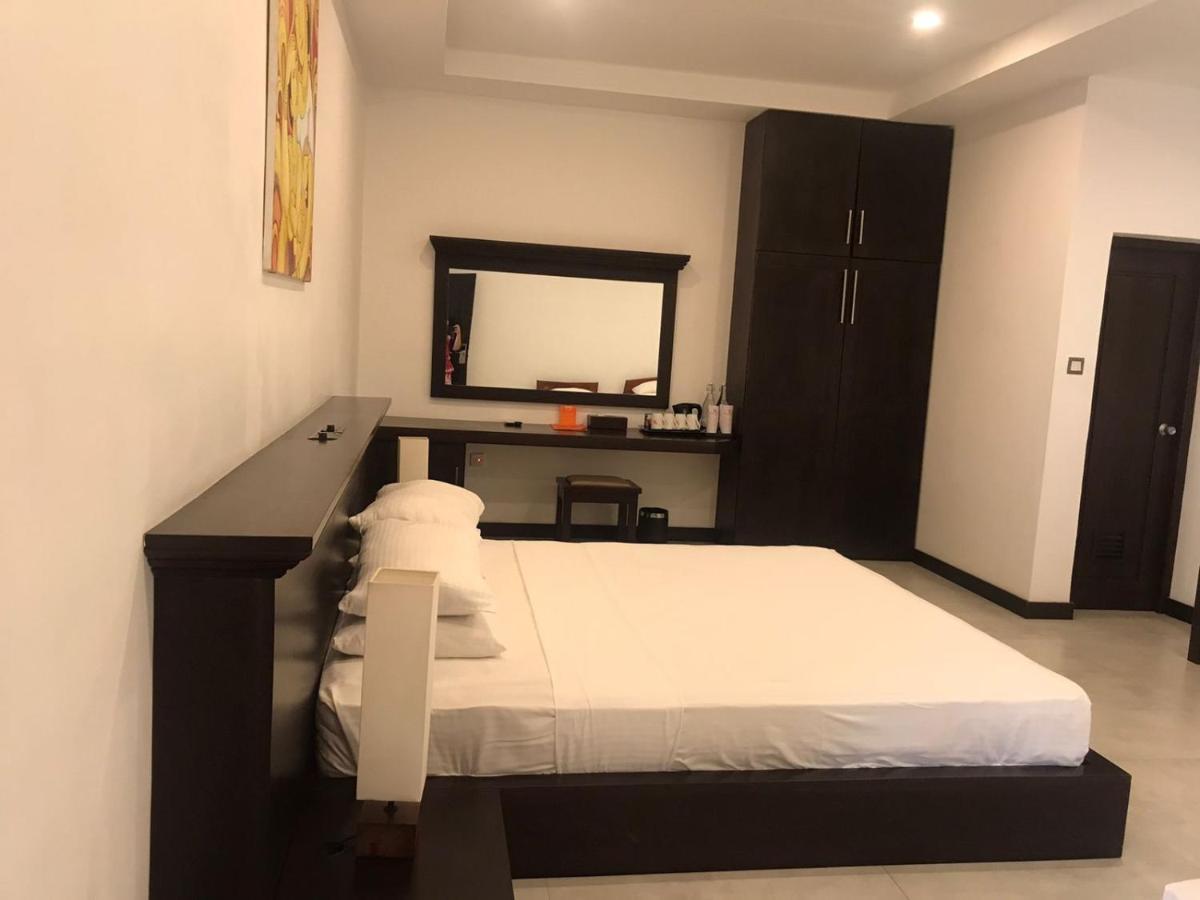 Rajarata Hotel Анурадхапура Экстерьер фото