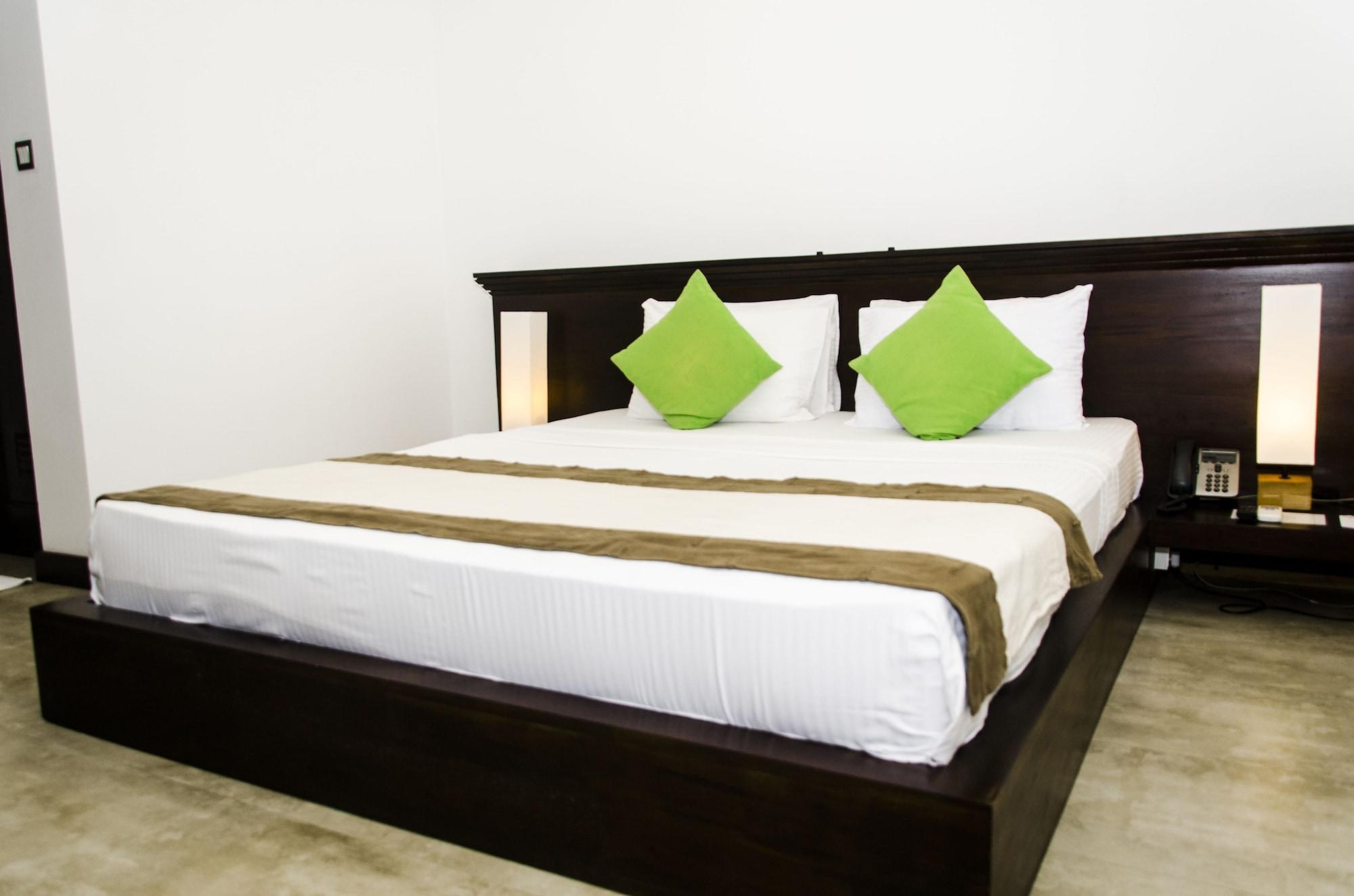 Rajarata Hotel Анурадхапура Экстерьер фото