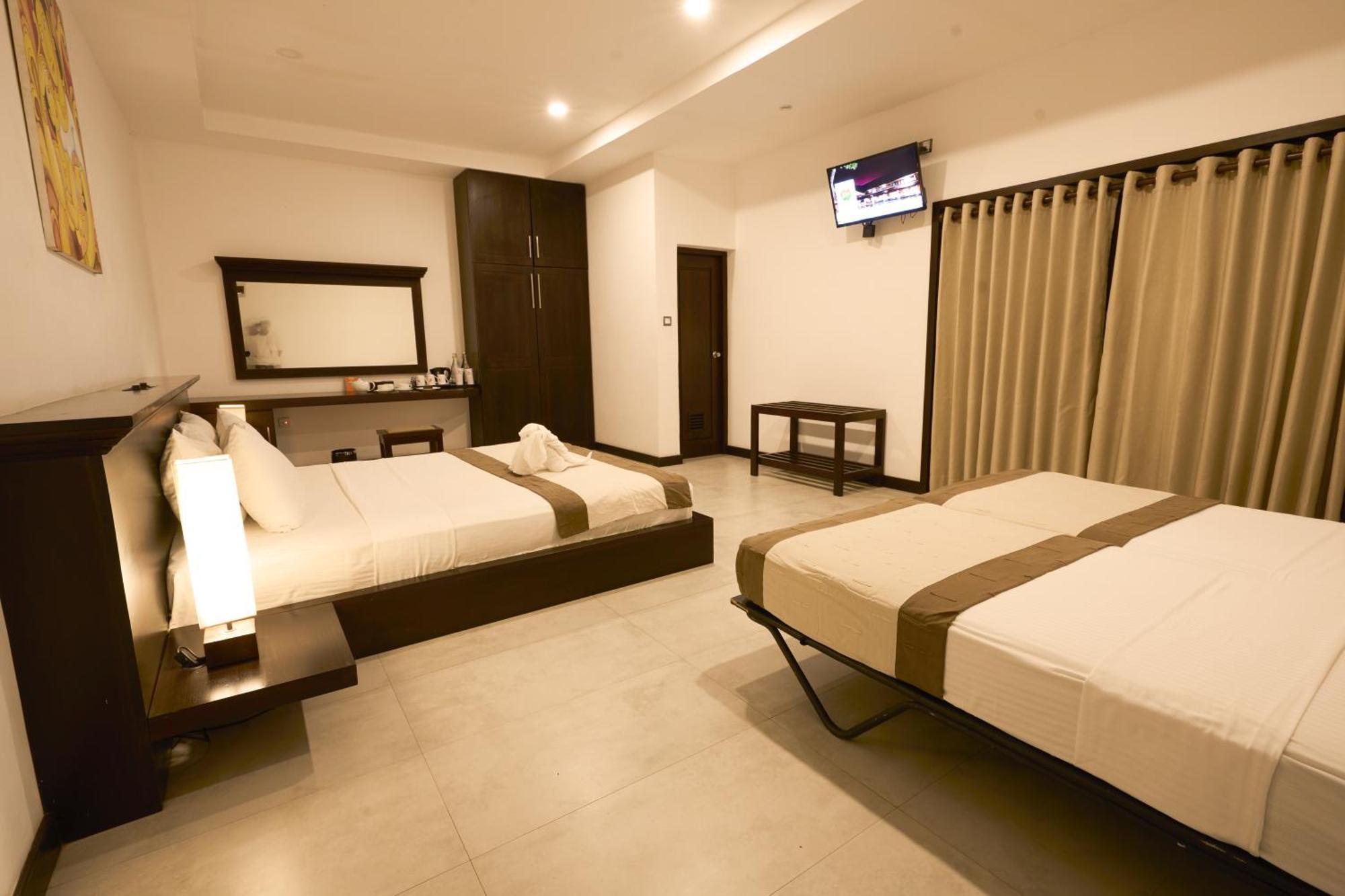 Rajarata Hotel Анурадхапура Экстерьер фото