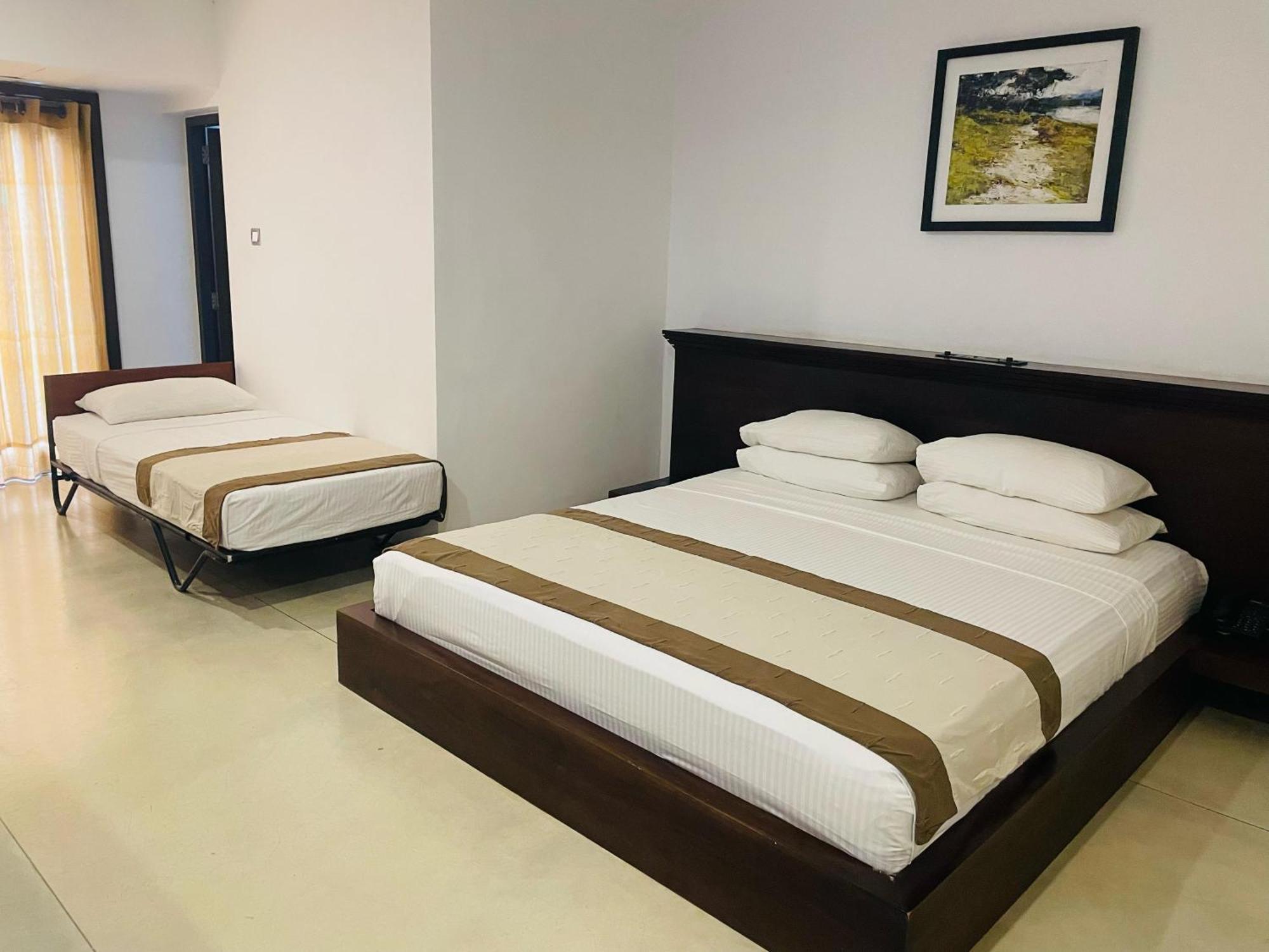 Rajarata Hotel Анурадхапура Экстерьер фото