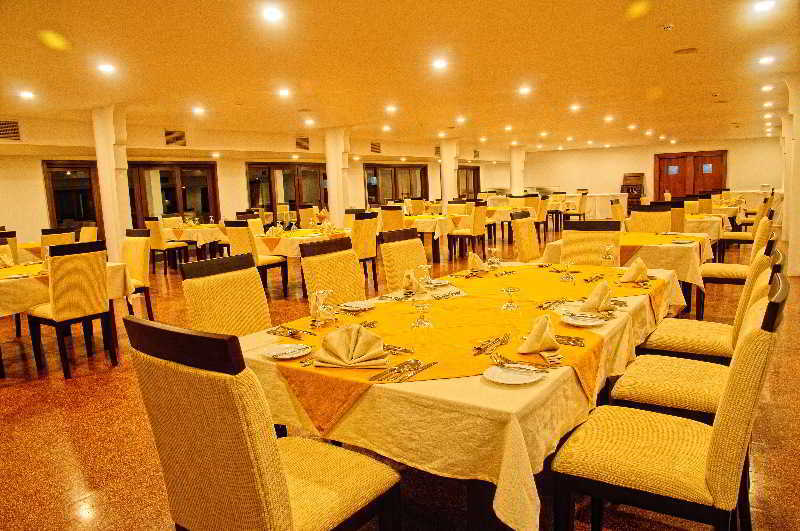 Rajarata Hotel Анурадхапура Экстерьер фото