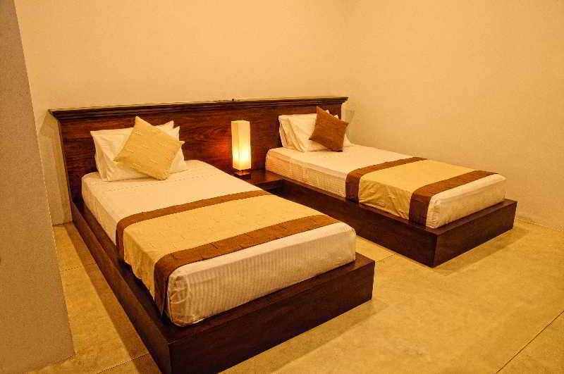 Rajarata Hotel Анурадхапура Экстерьер фото