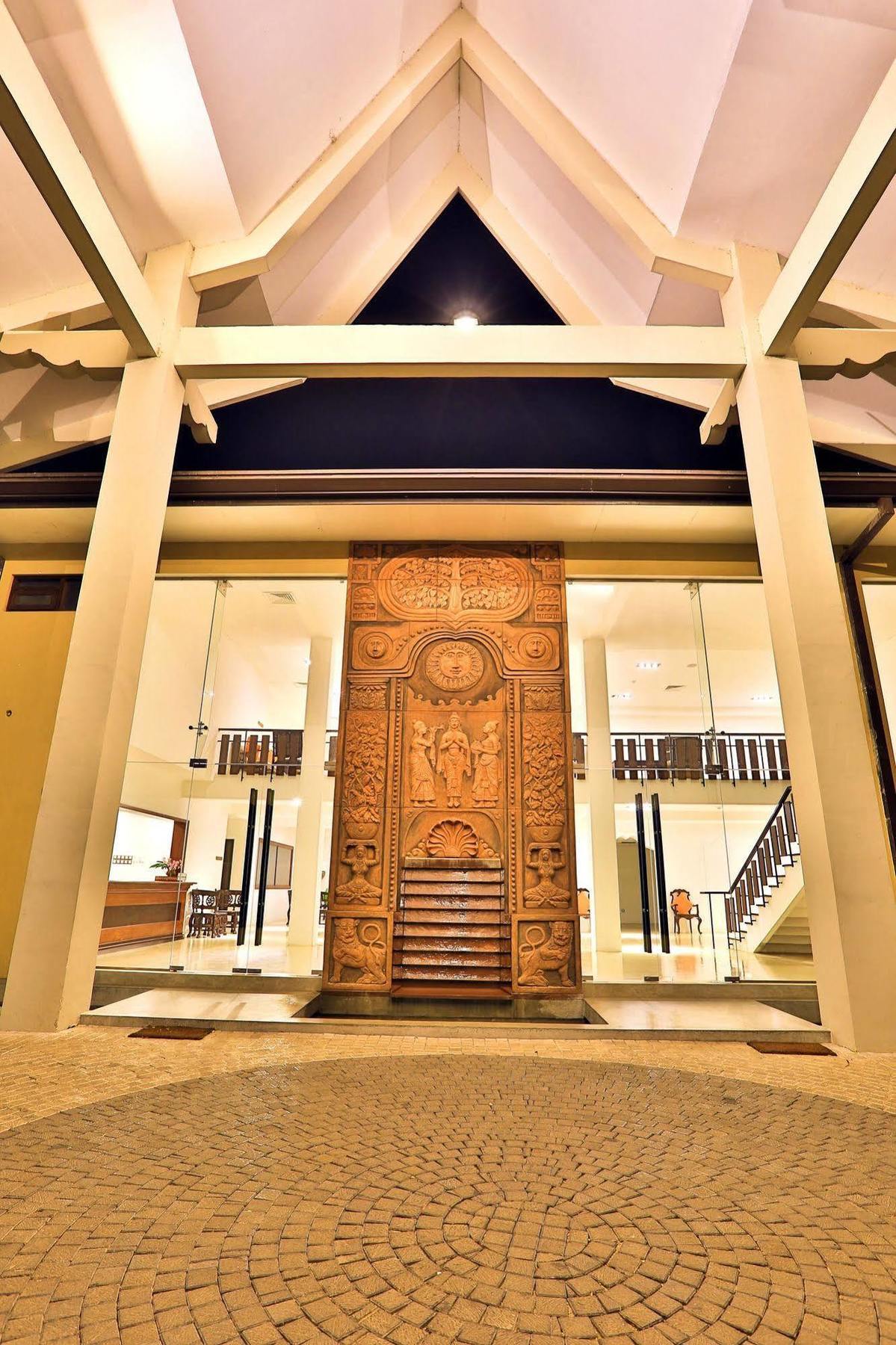 Rajarata Hotel Анурадхапура Экстерьер фото